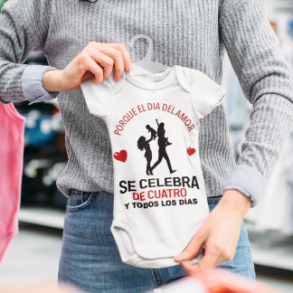 Porque el día del amor se celebra de 4  y todos los días